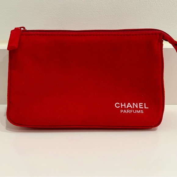 BEAUTIFUL! Red Vintage “Chanel” Parfums Cosmetic Bag! - Picture 2 of 4